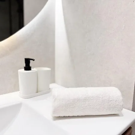 Rf112 - T3 Lumineux A Deux Pas Du Port